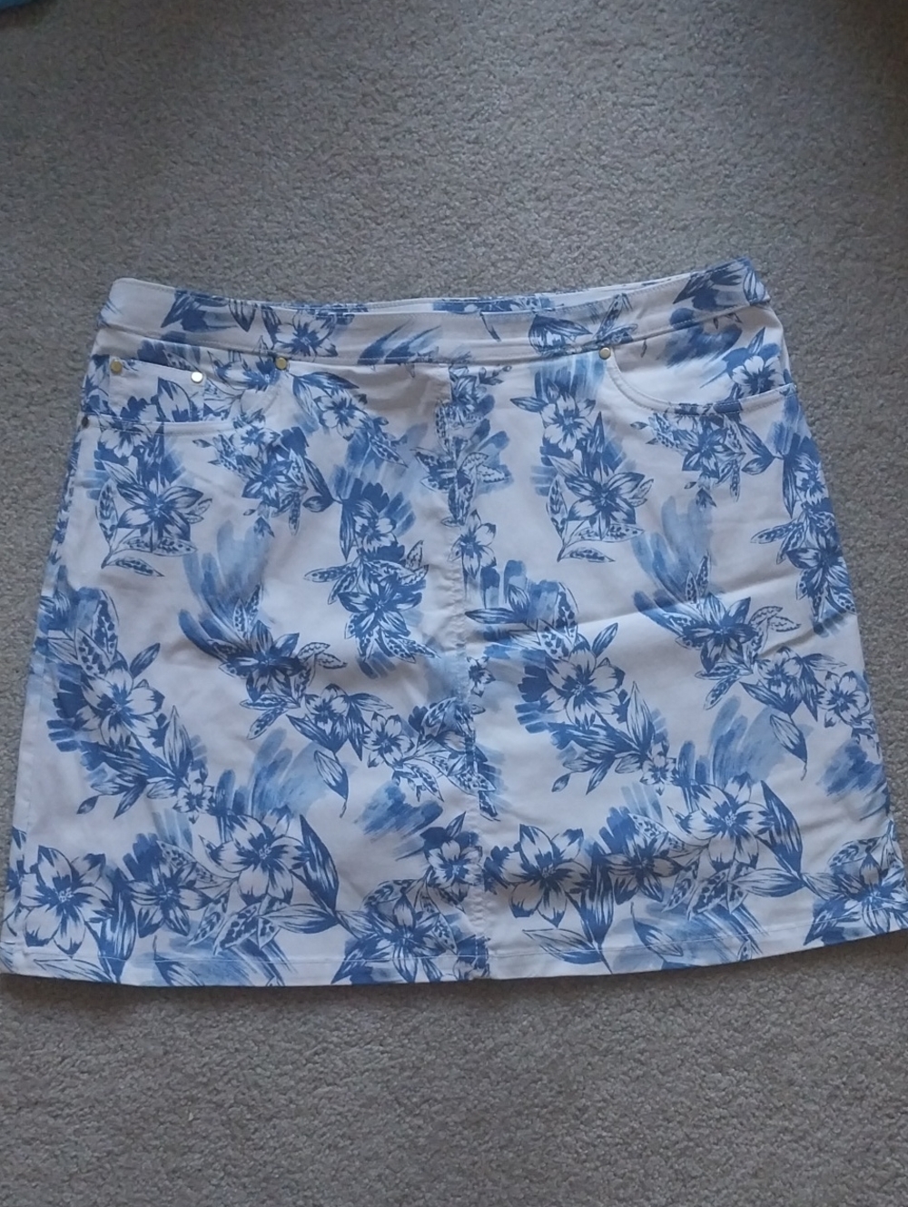 hearts of palm White Skort with Blue Floral Print